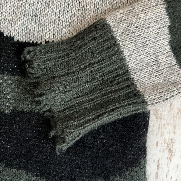 Aqua Cashmere Camo Jacquard Cashmere Sweater - Picture 5 of 11